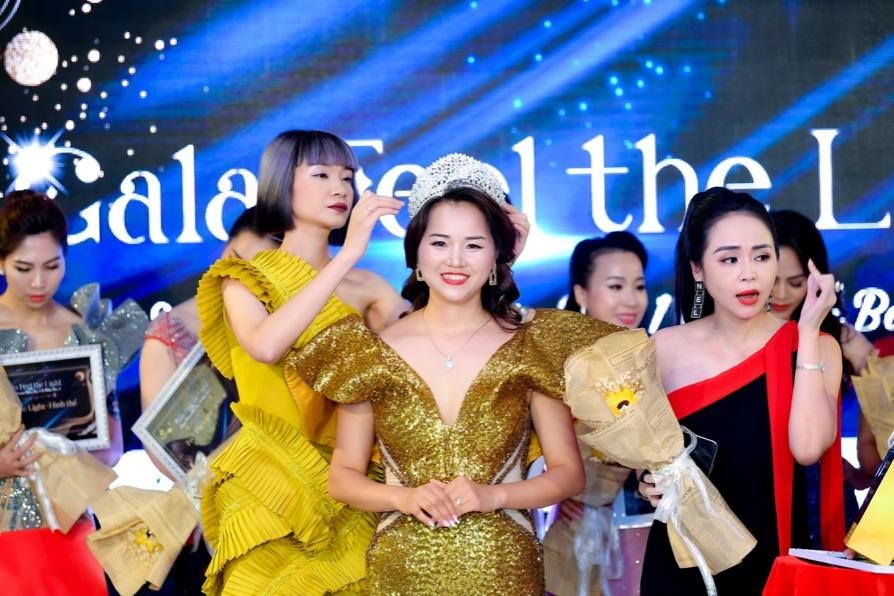 Nữ doanh nhân 9x người dân tộc Mông đăng quang Feel The Light 2022